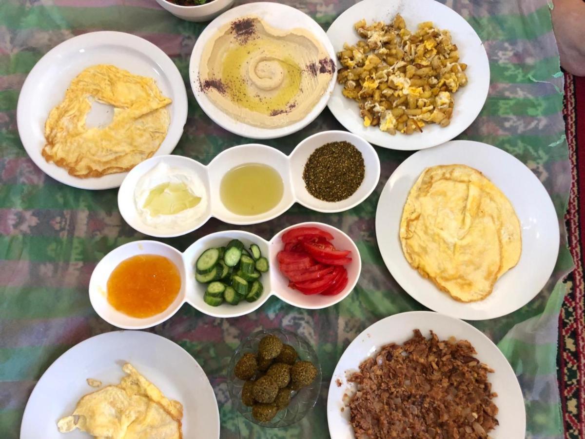 Happy Bedouin House Petra Bed and Breakfast Al Hayy Eksteriør billede