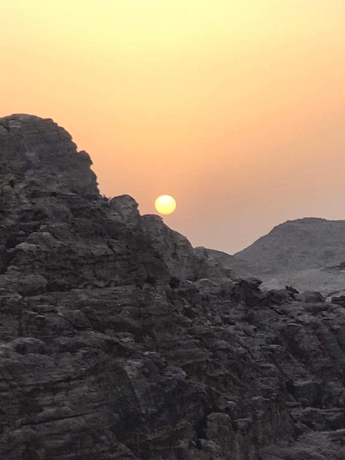 Happy Bedouin House Petra Bed and Breakfast Al Hayy Eksteriør billede